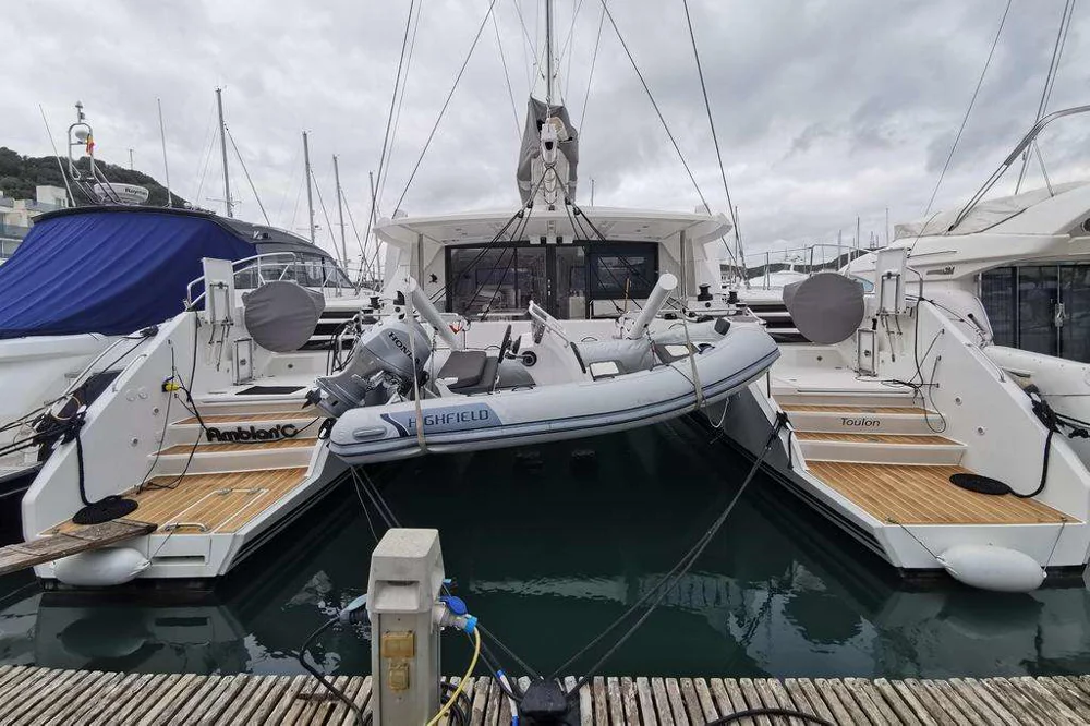 BoatPhoto.coverAlt