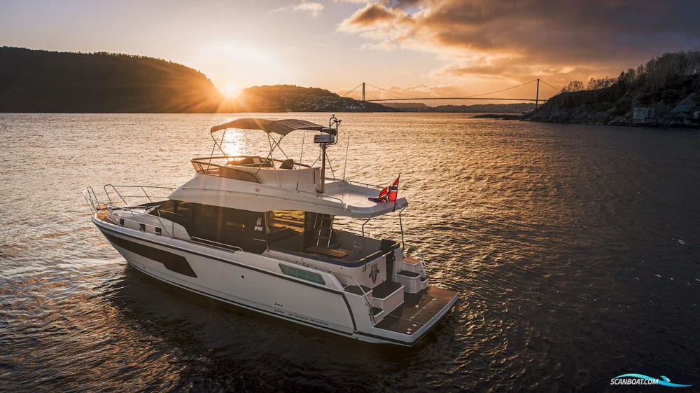 BoatPhoto.coverAlt