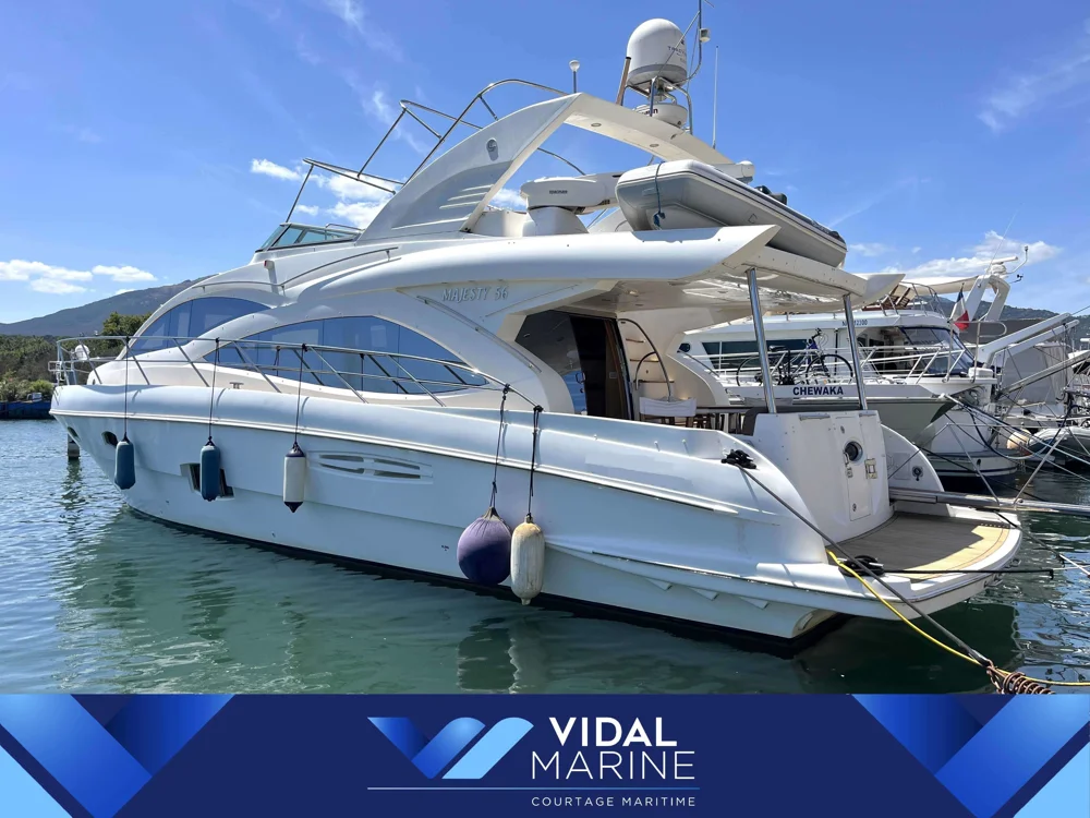 BoatPhoto.coverAlt