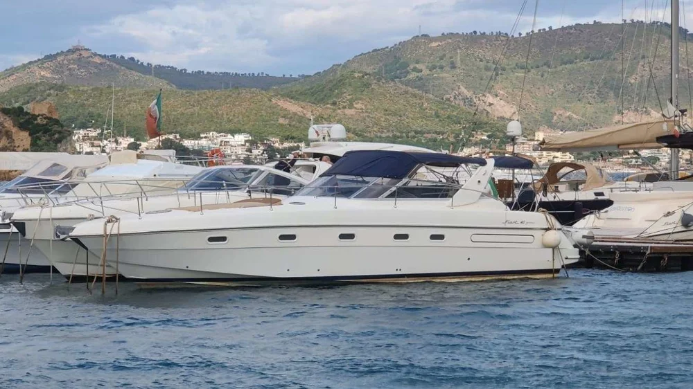 BoatPhoto.coverAlt