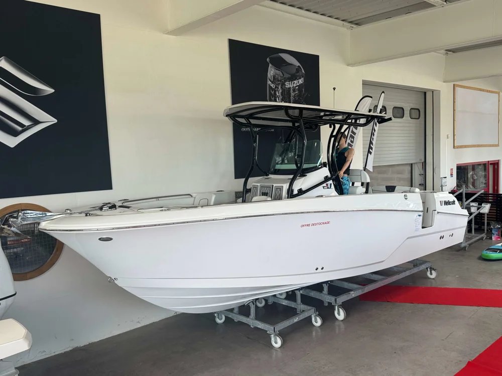 BoatPhoto.coverAlt