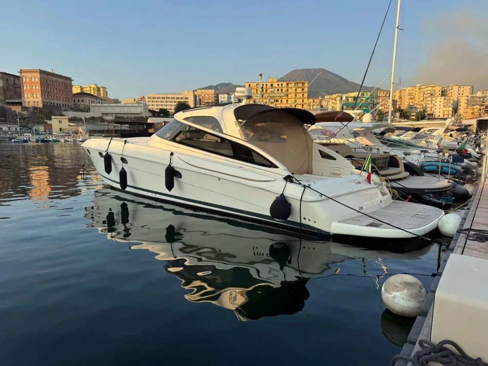 BoatPhoto.coverAlt