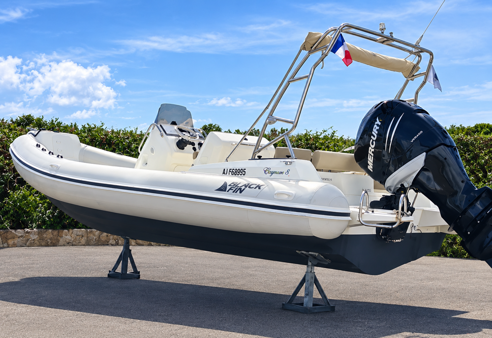 BoatPhoto.coverAlt