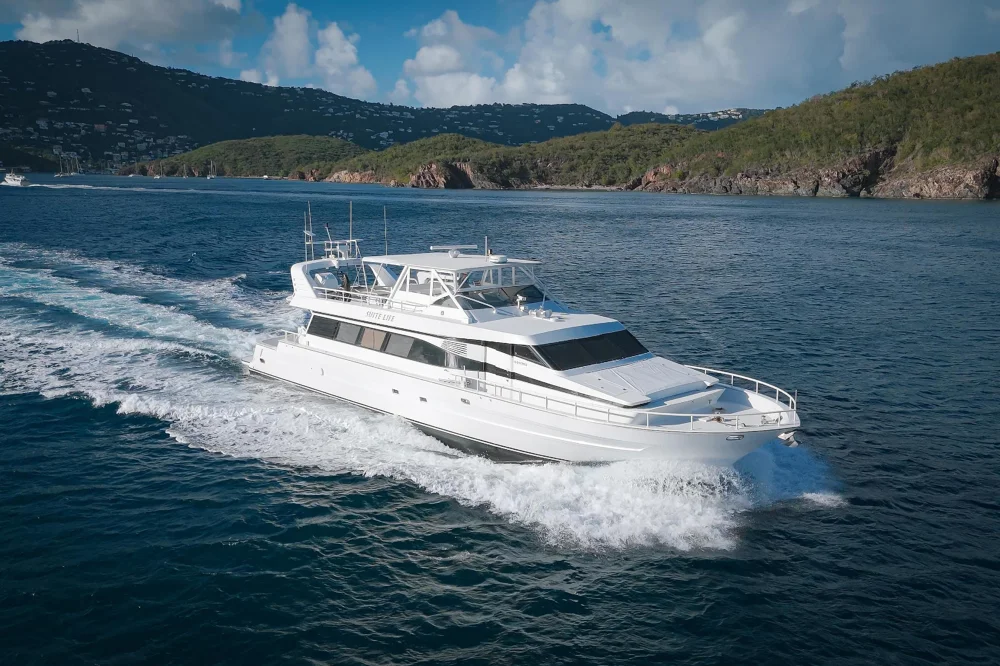BoatPhoto.coverAlt