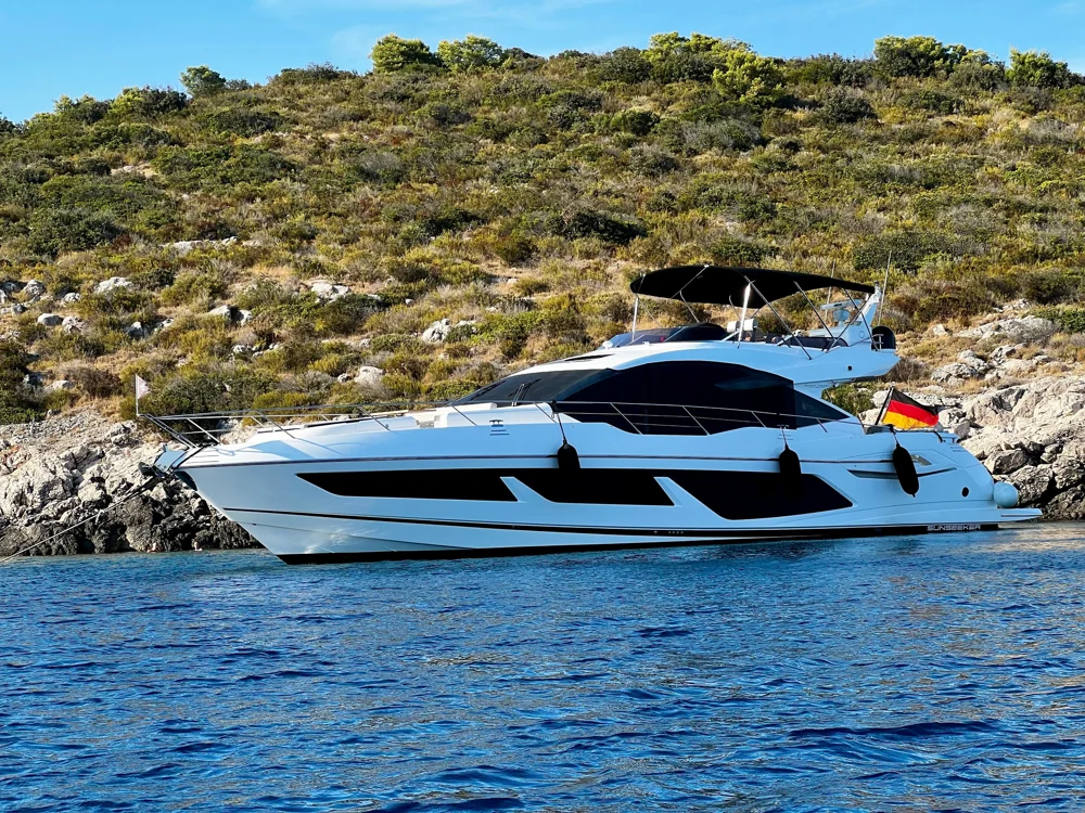 BoatPhoto.coverAlt