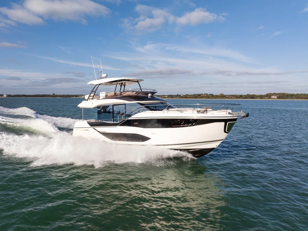BoatPhoto.coverAlt