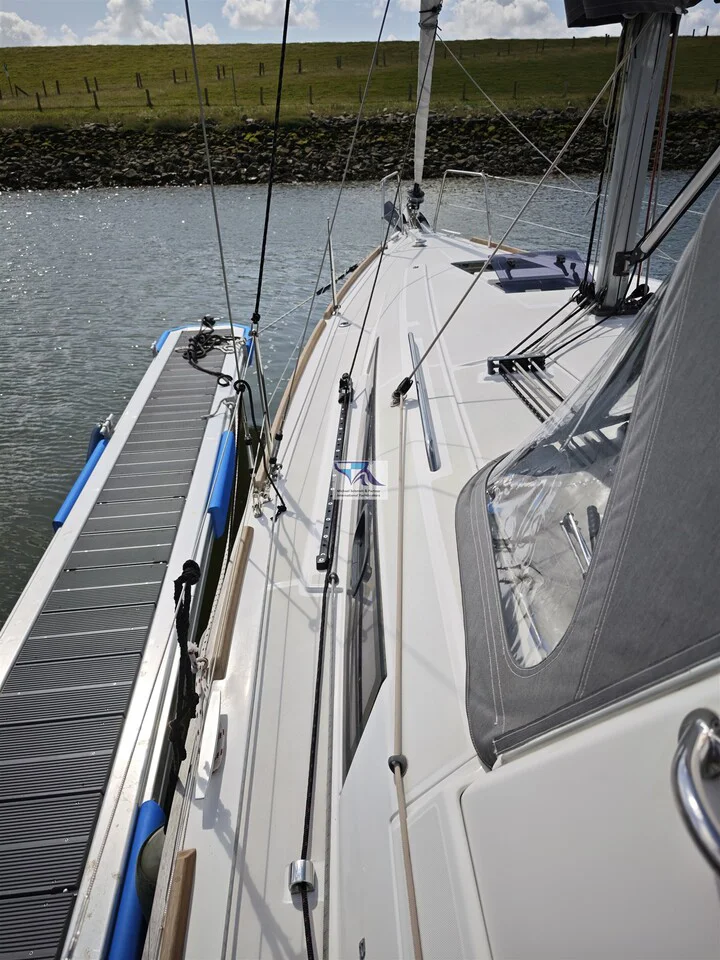 BoatPhoto.alt