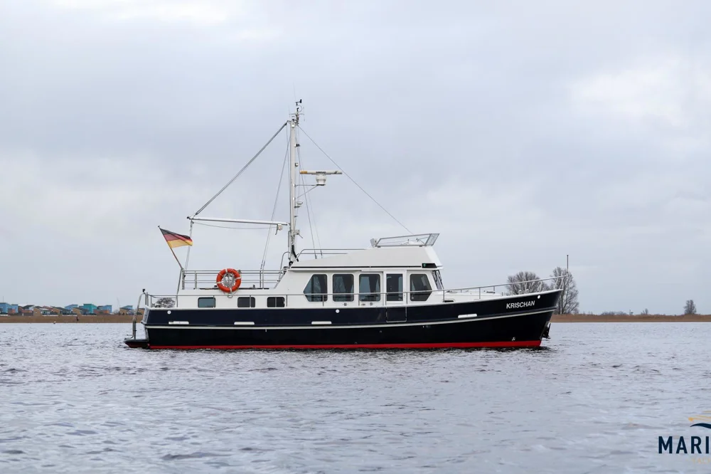 BoatPhoto.coverAlt
