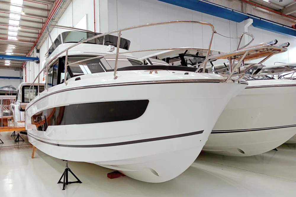 BoatPhoto.coverAlt
