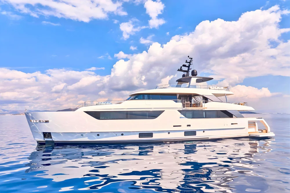 BoatPhoto.coverAlt