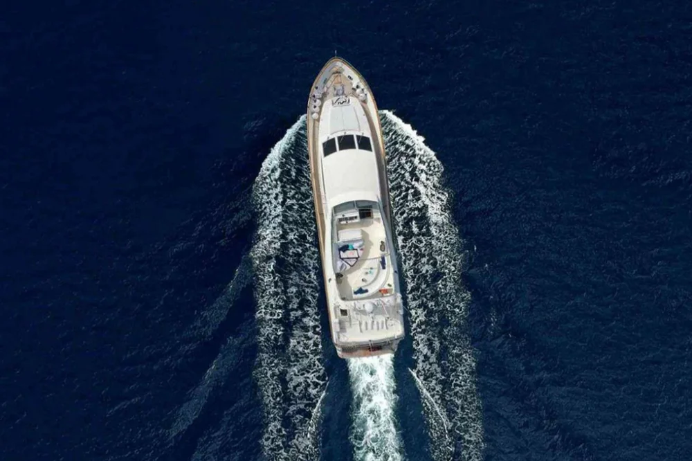 BoatPhoto.coverAlt