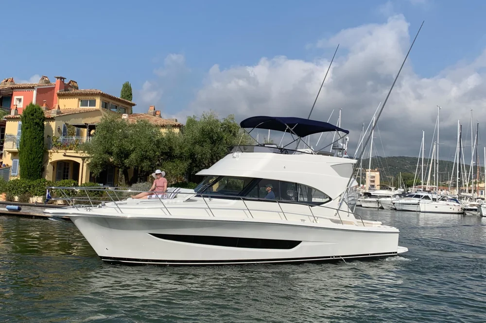 BoatPhoto.coverAlt
