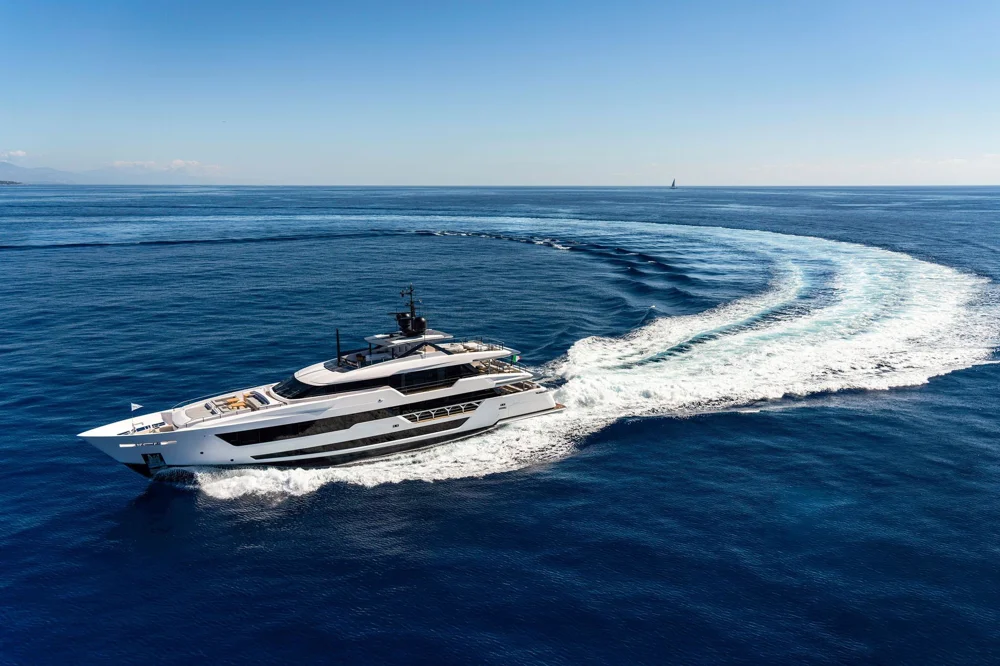 BoatPhoto.coverAlt