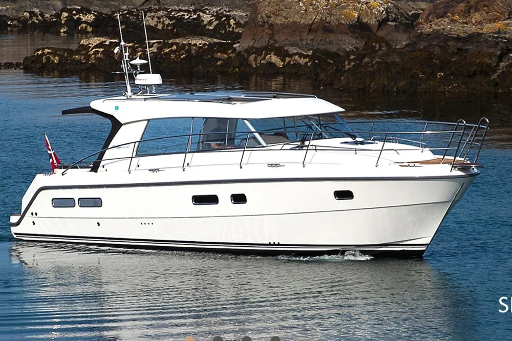 BoatPhoto.coverAlt