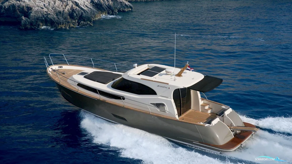 BoatPhoto.alt