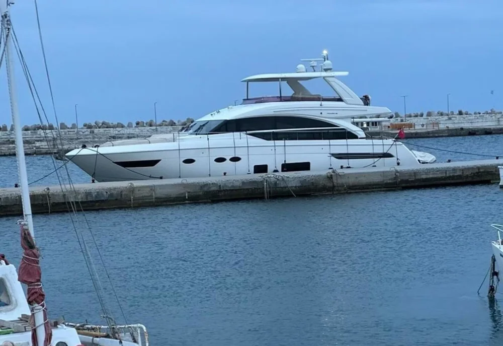 BoatPhoto.alt