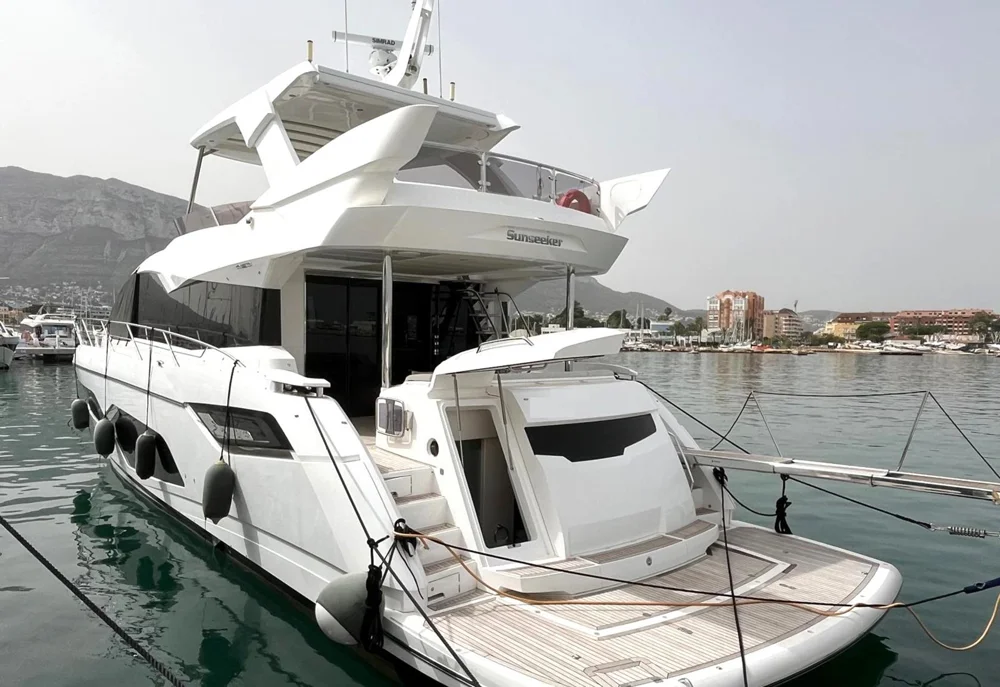 BoatPhoto.alt