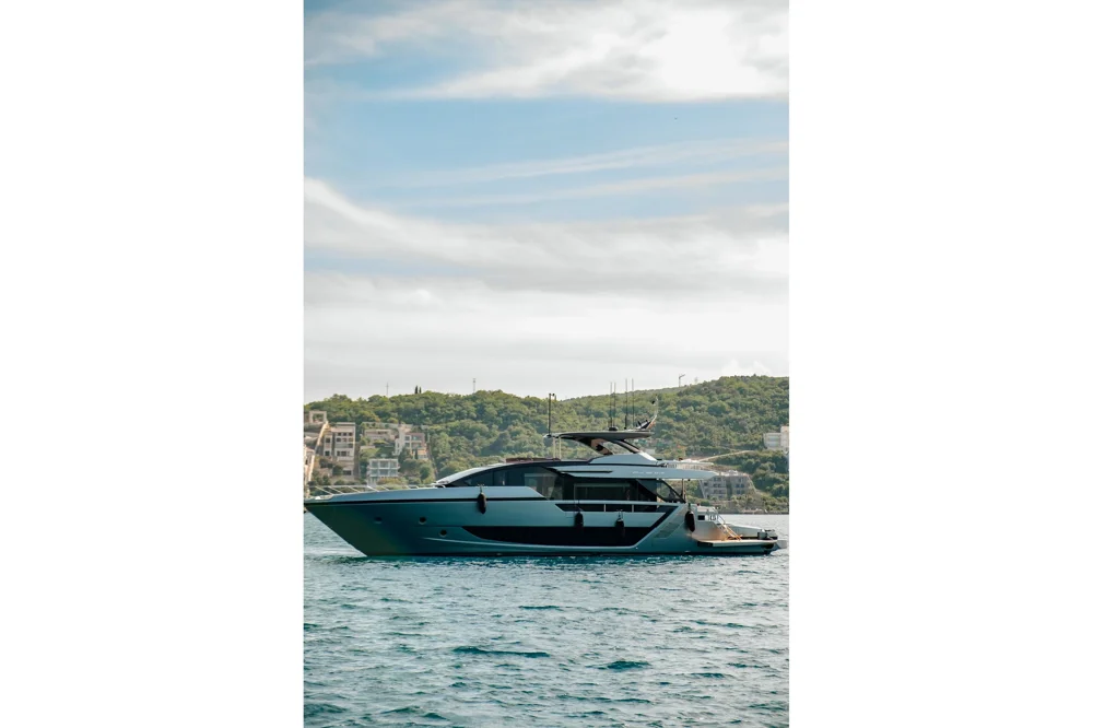 BoatPhoto.coverAlt