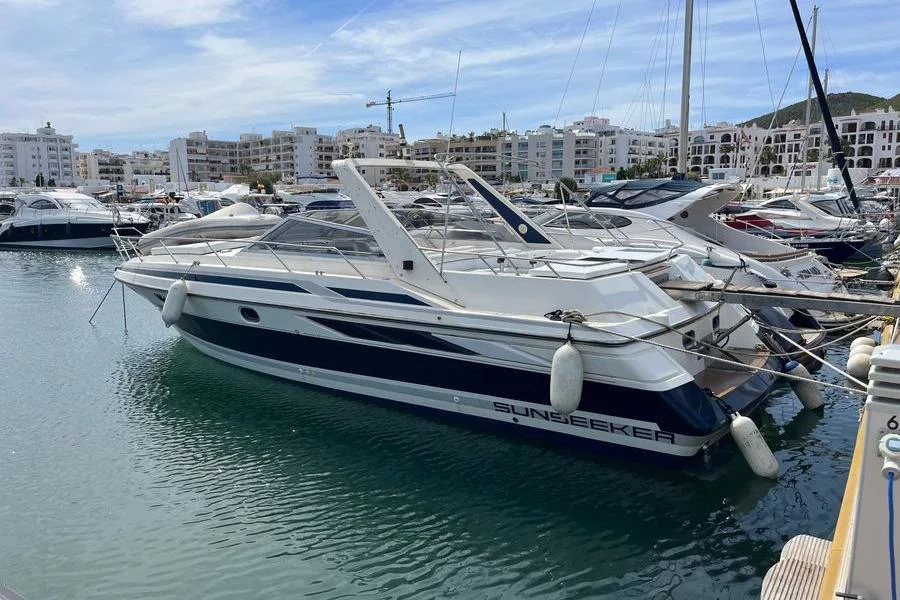 BoatPhoto.coverAlt