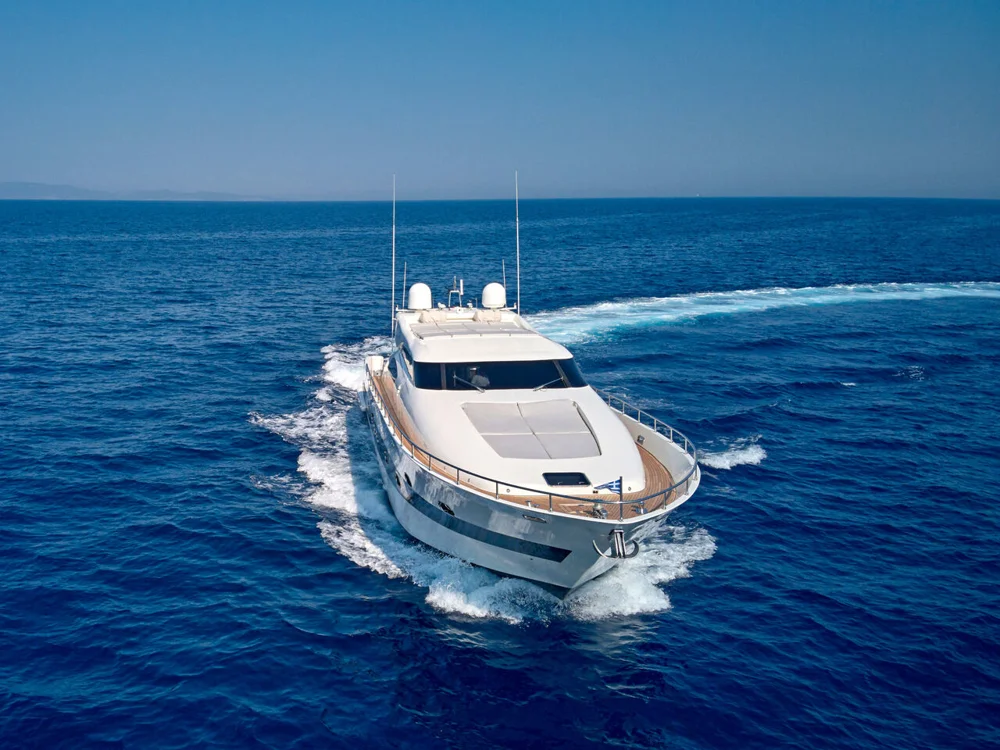 BoatPhoto.coverAlt