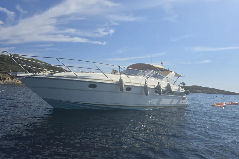 BoatPhoto.coverAlt