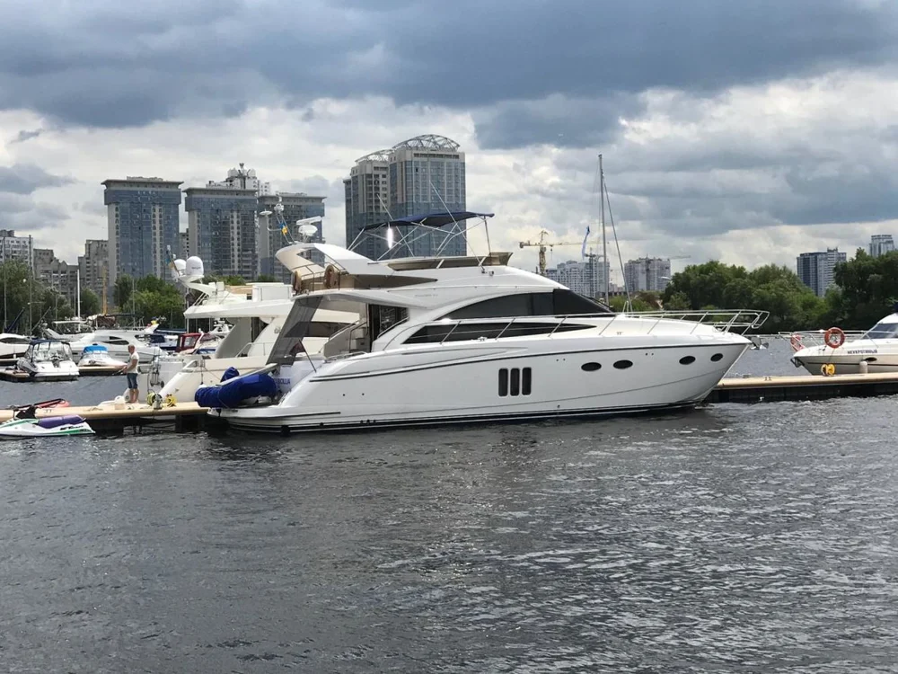 BoatPhoto.coverAlt