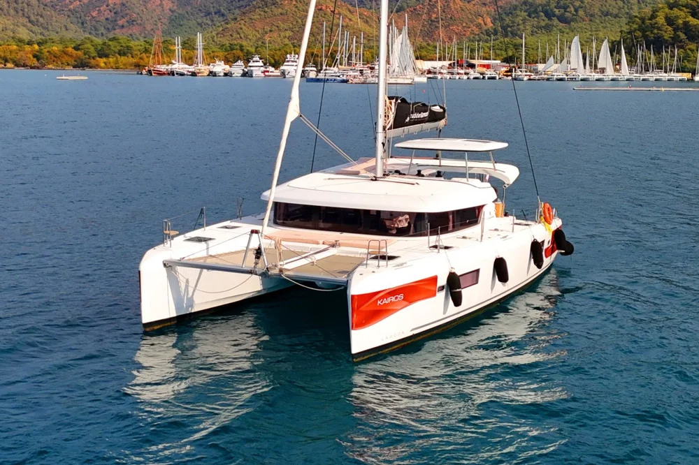 BoatPhoto.coverAlt