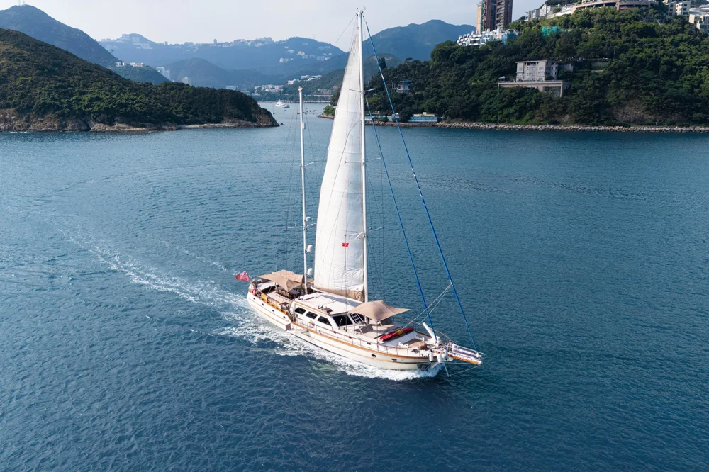 BoatPhoto.coverAlt