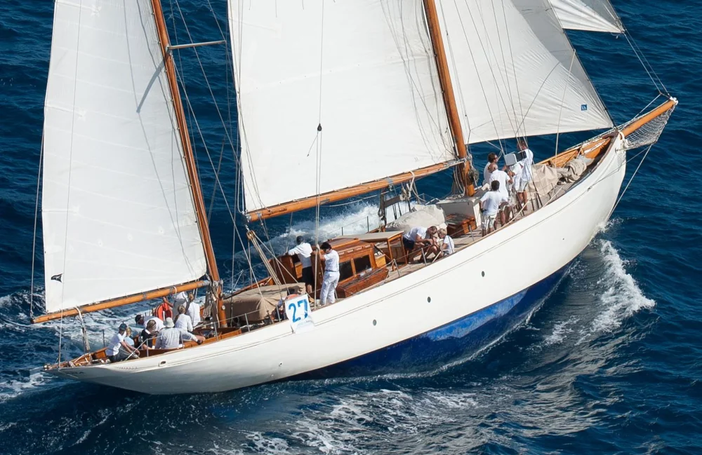 BoatPhoto.coverAlt
