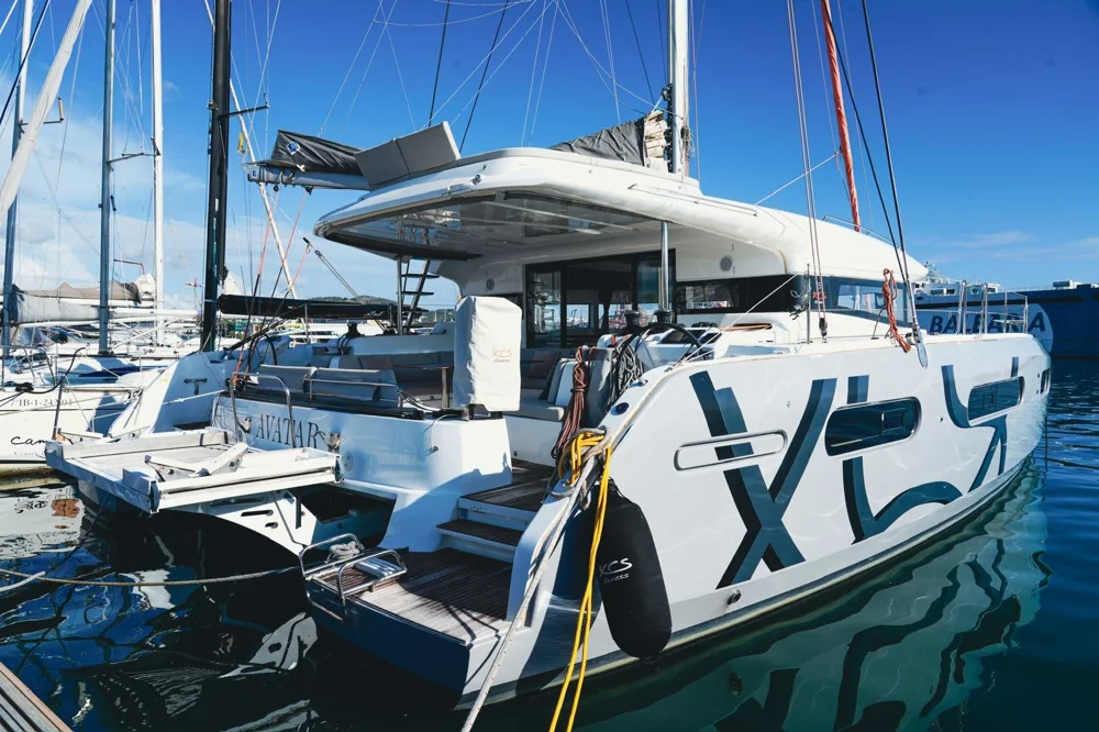 BoatPhoto.coverAlt