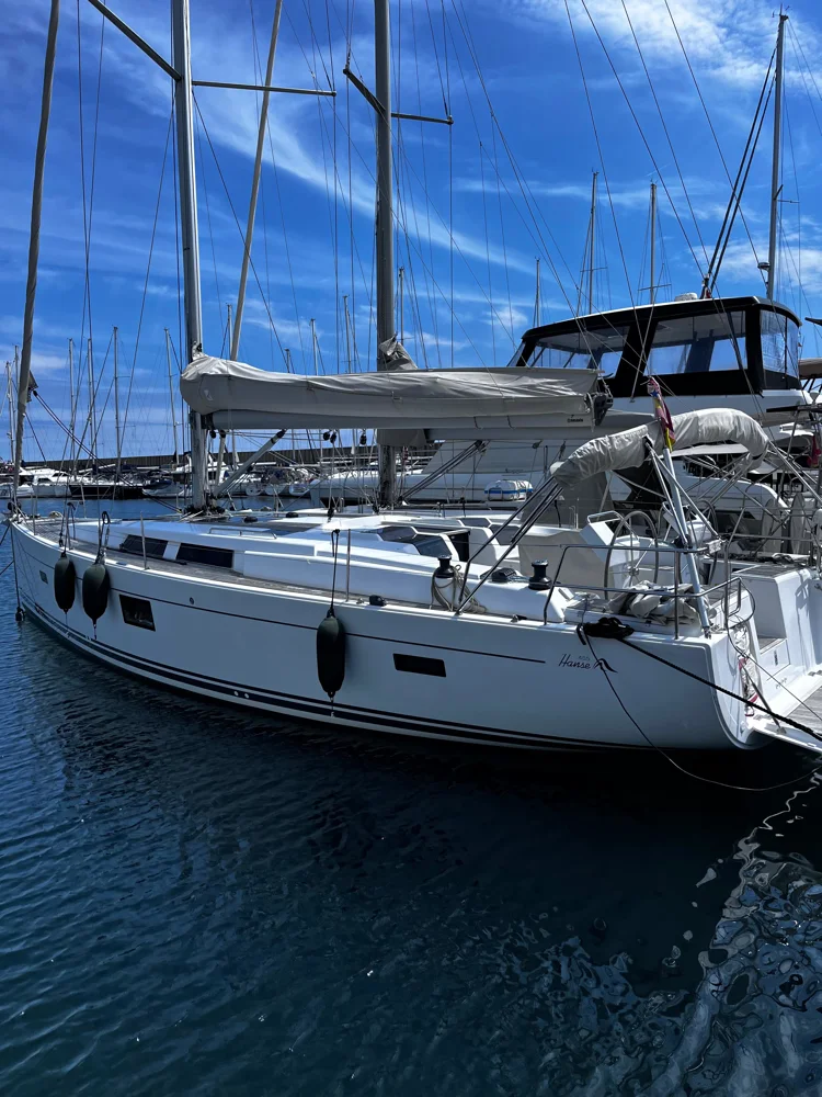 BoatPhoto.coverAlt
