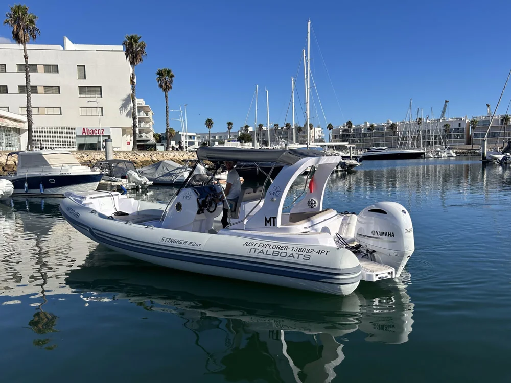 BoatPhoto.alt