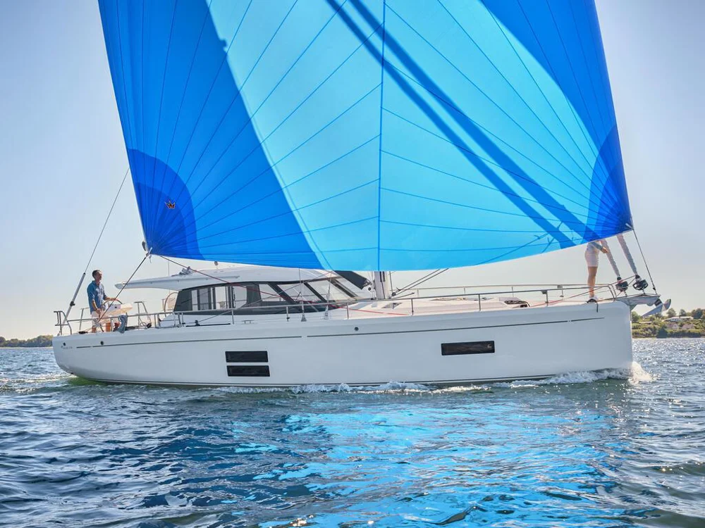 BoatPhoto.coverAlt