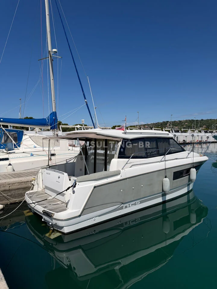 BoatPhoto.coverAlt