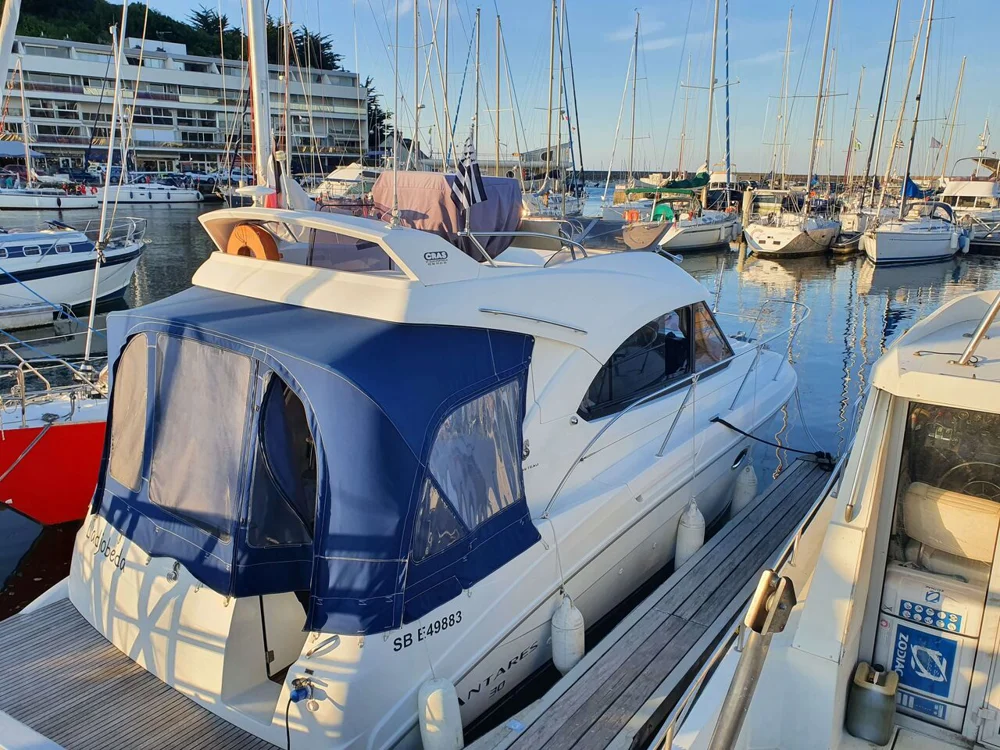 BoatPhoto.alt
