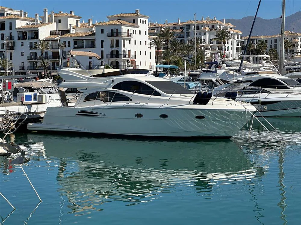 BoatPhoto.coverAlt