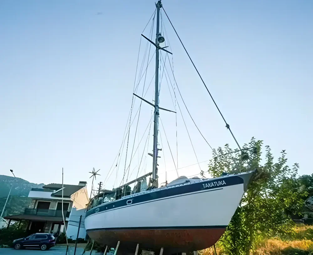BoatPhoto.coverAlt