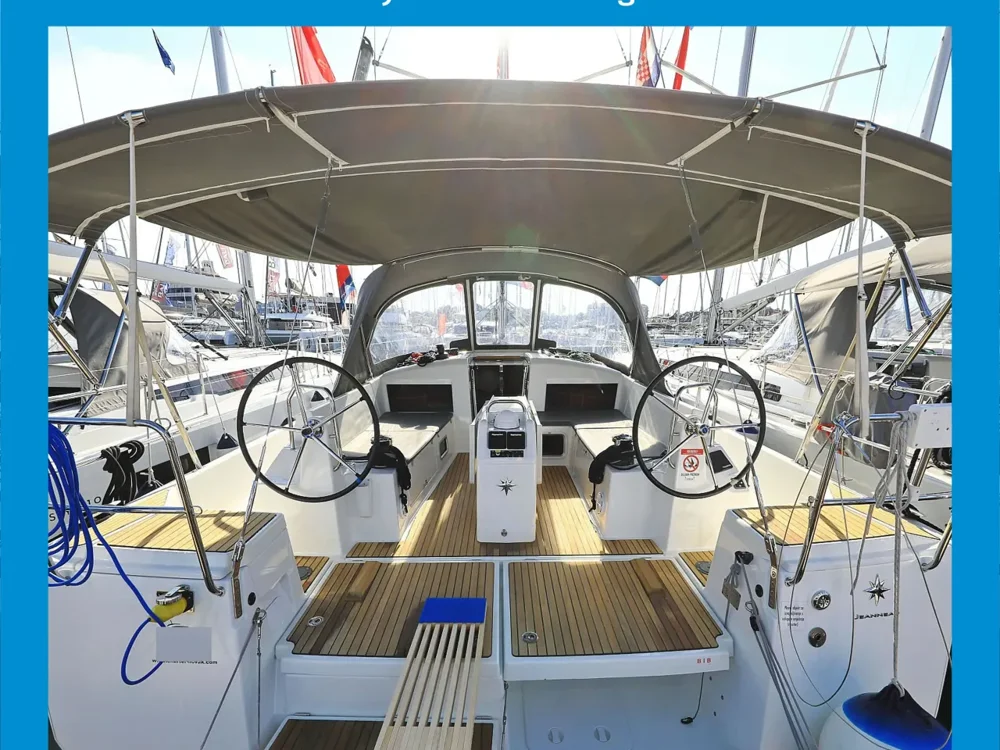 BoatPhoto.coverAlt