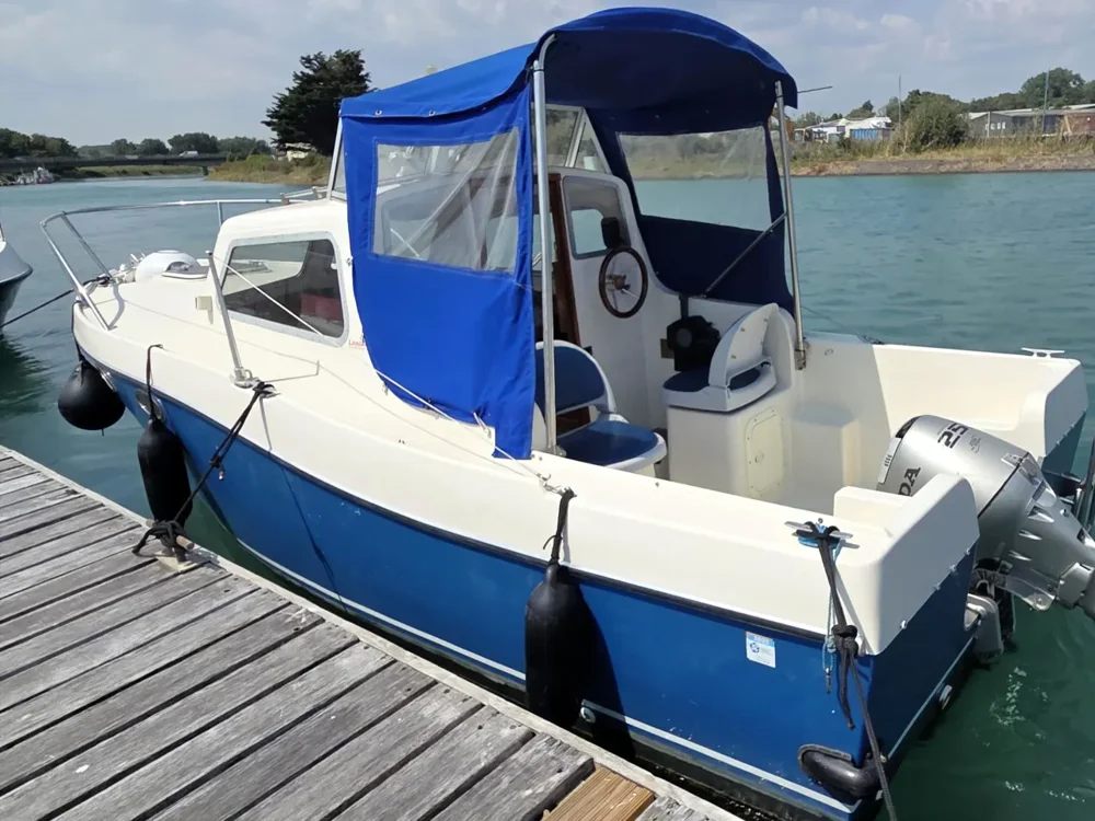 BoatPhoto.alt
