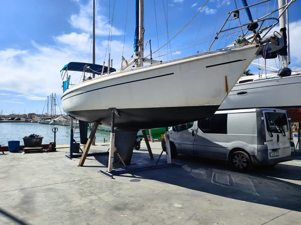 BoatPhoto.coverAlt