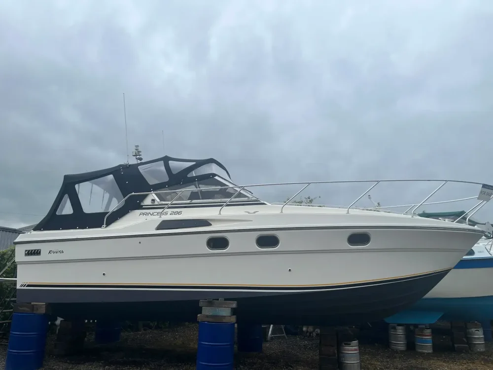 BoatPhoto.coverAlt