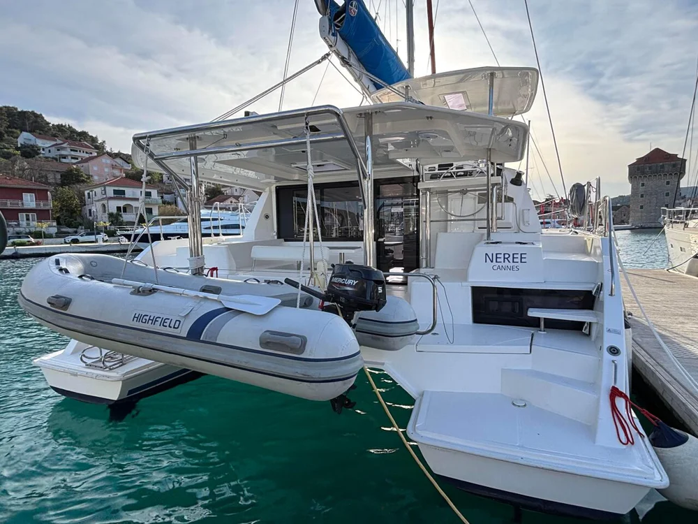 BoatPhoto.coverAlt