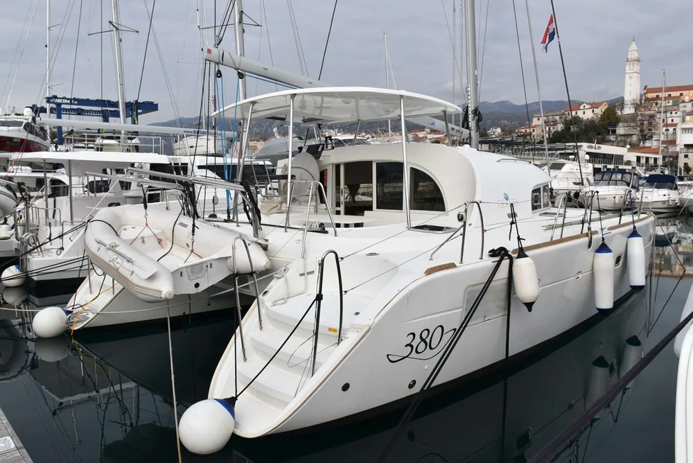 BoatPhoto.alt