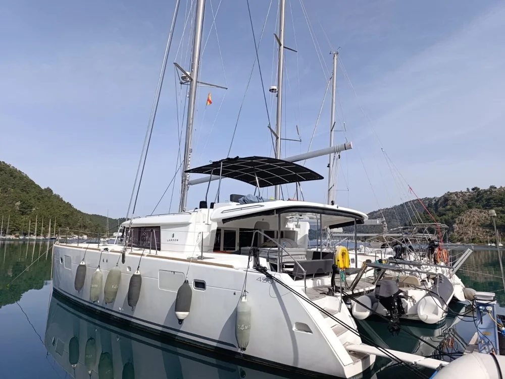 BoatPhoto.coverAlt