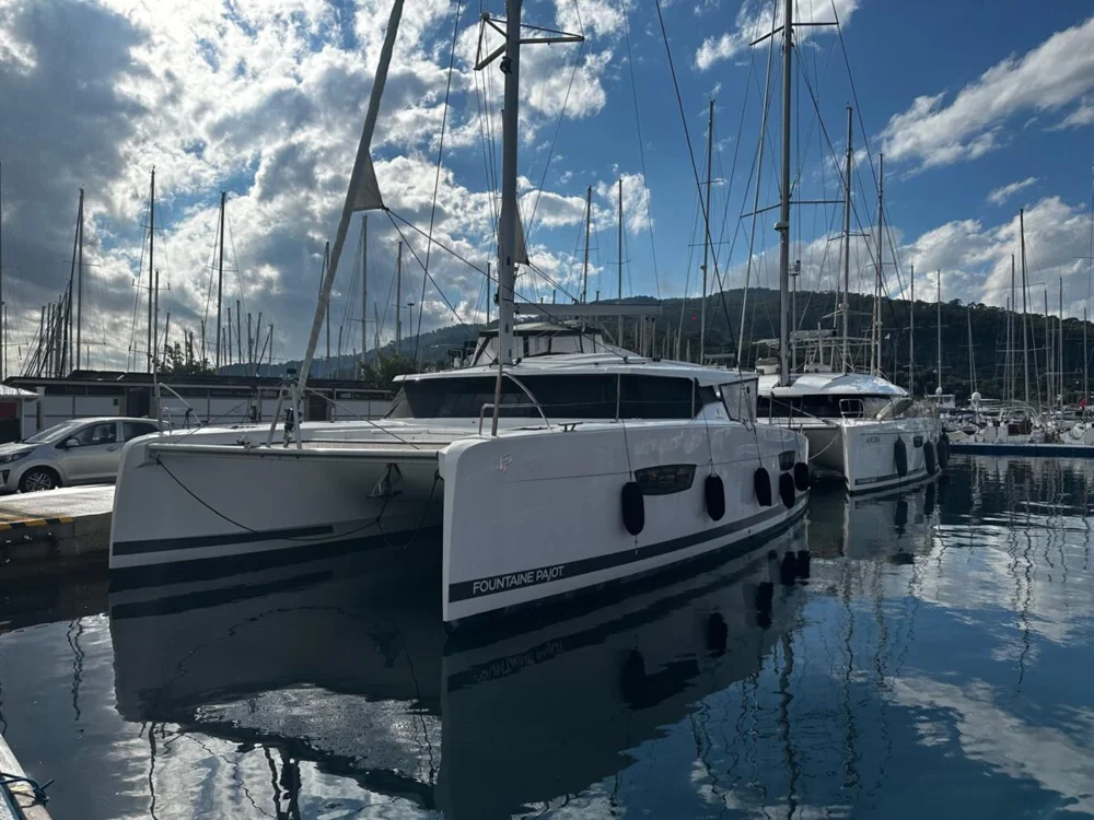 BoatPhoto.coverAlt