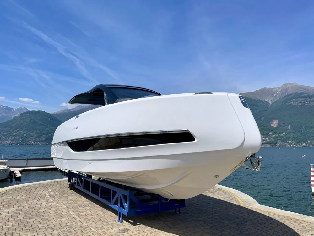 BoatPhoto.coverAlt