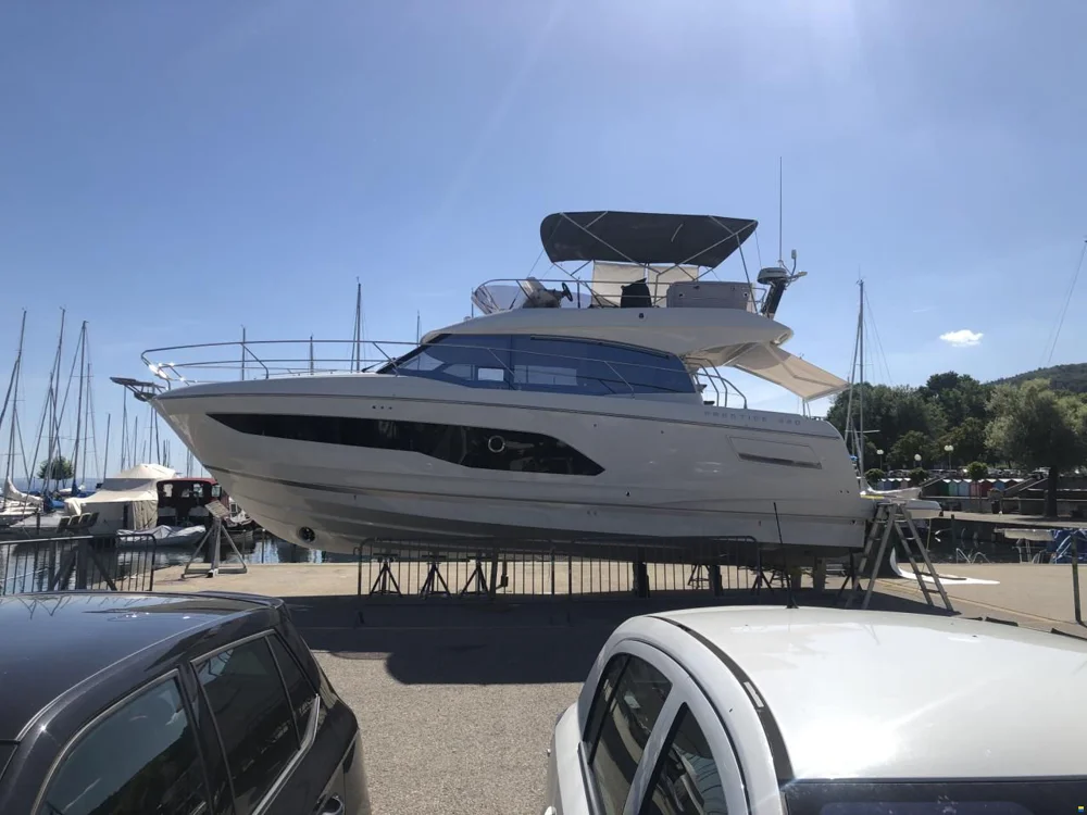 BoatPhoto.coverAlt