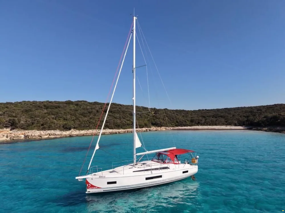 BoatPhoto.coverAlt