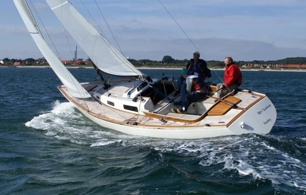BoatPhoto.coverAlt