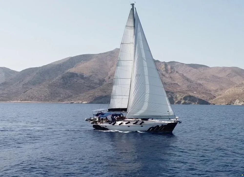 BoatPhoto.coverAlt